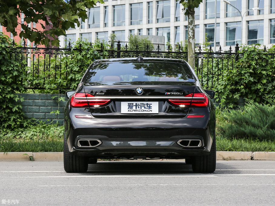 20187ϵ M760Li xDrive