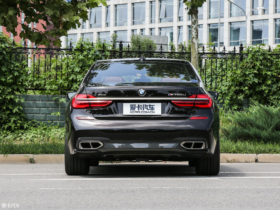 20187ϵ M760Li xDrive