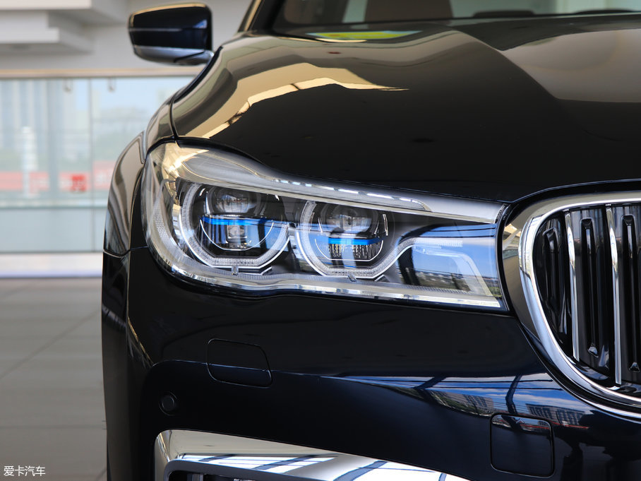 20187ϵ 740Li xDrive  ׿Խװ