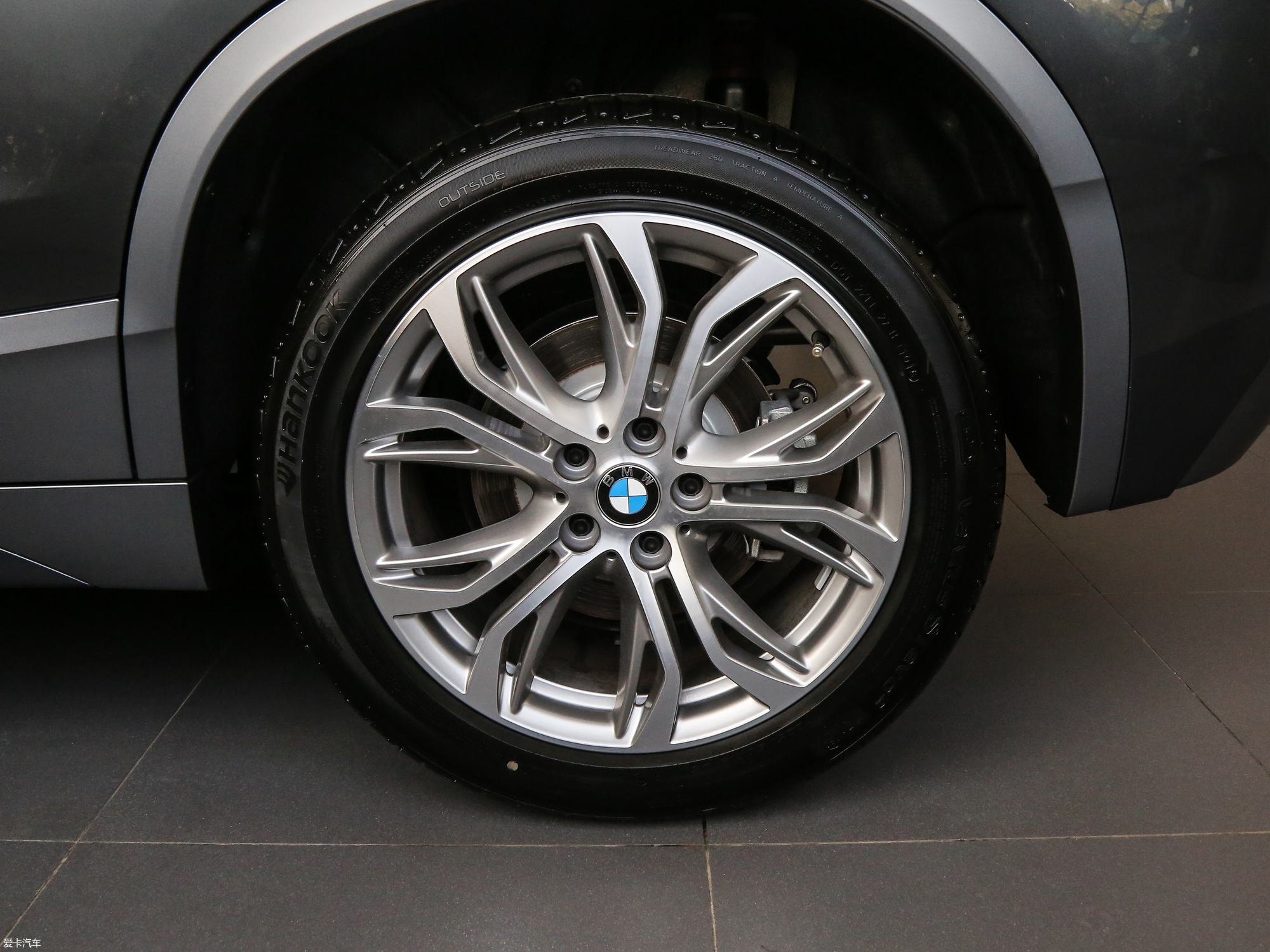【2018款宝马x2(进口)xdrive 25i m越野套装 国v_细节外观_48/2330张