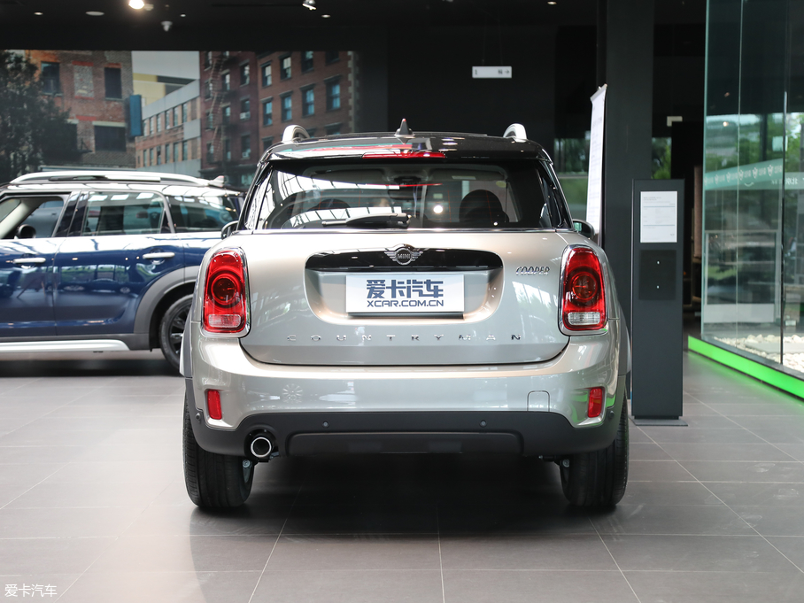 2018MINI COUNTRYMAN 1.5T COOPER ر