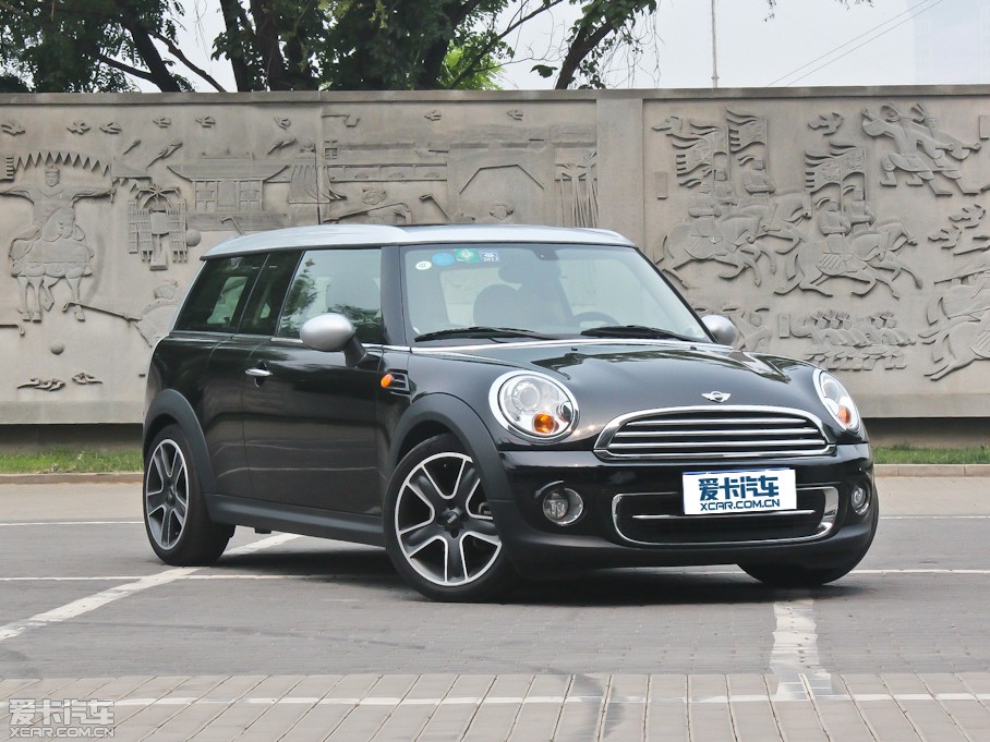 2011MINI CLUBMAN COOPER Excitement