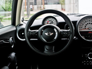 2011MINI CLUBMAN
