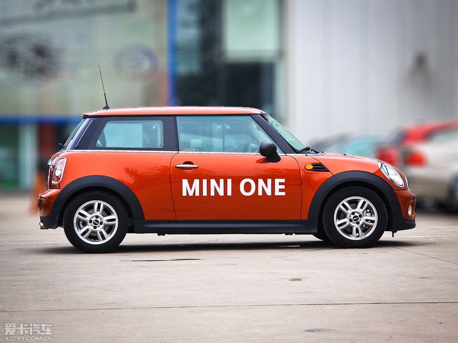 2011MINI ONE