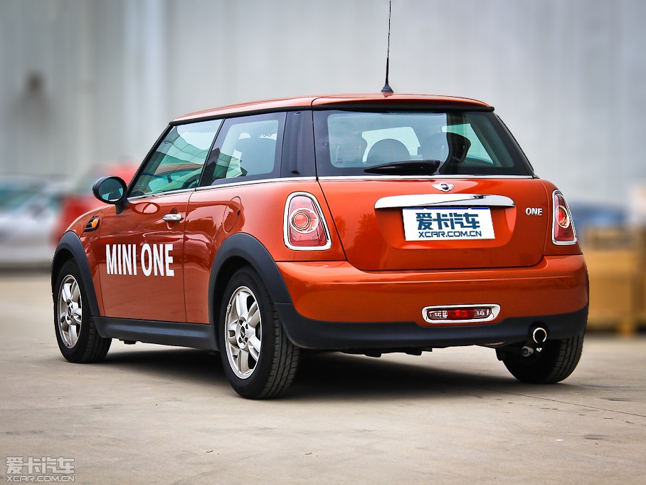 2011MINI ONE