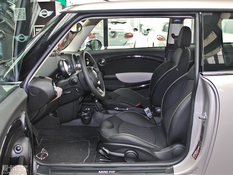 【2013款minione 限量第二款_空间座椅_1/101张图