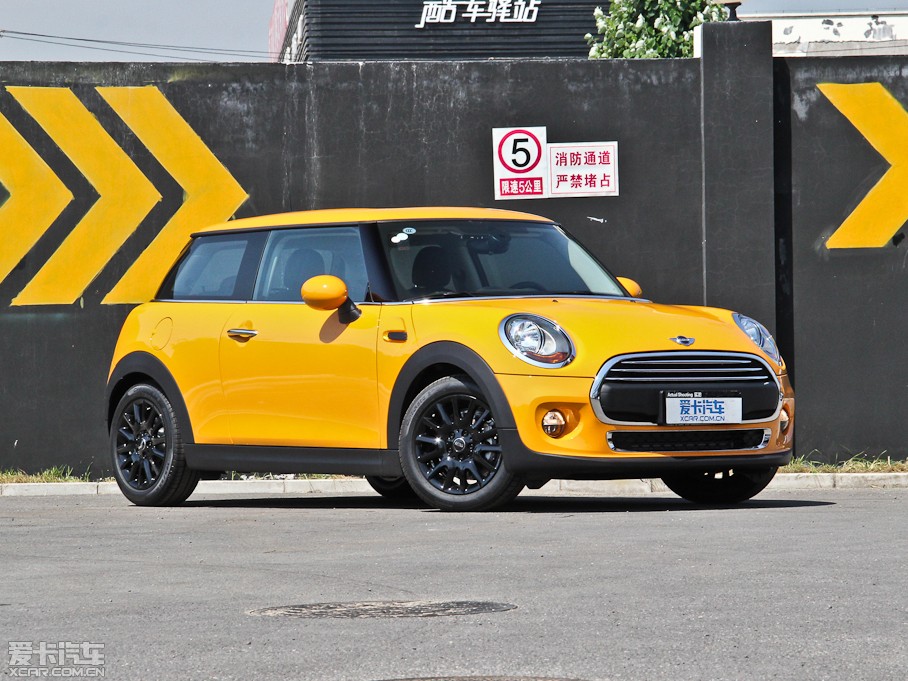 2014MINI 3-DOOR ONE