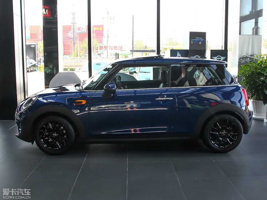 2014MINI 3-DOOR ONE+