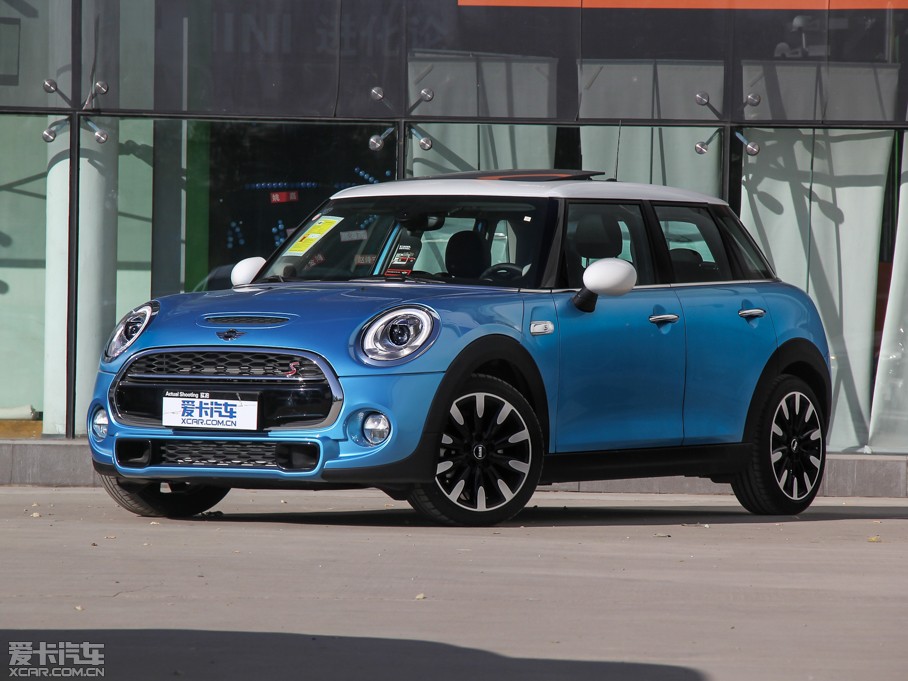 2015MINI 5-DOOR COOPER S