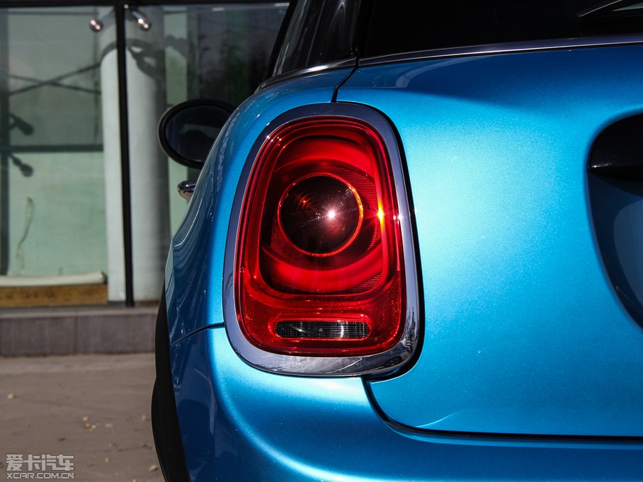 2015MINI 5-DOOR COOPER S