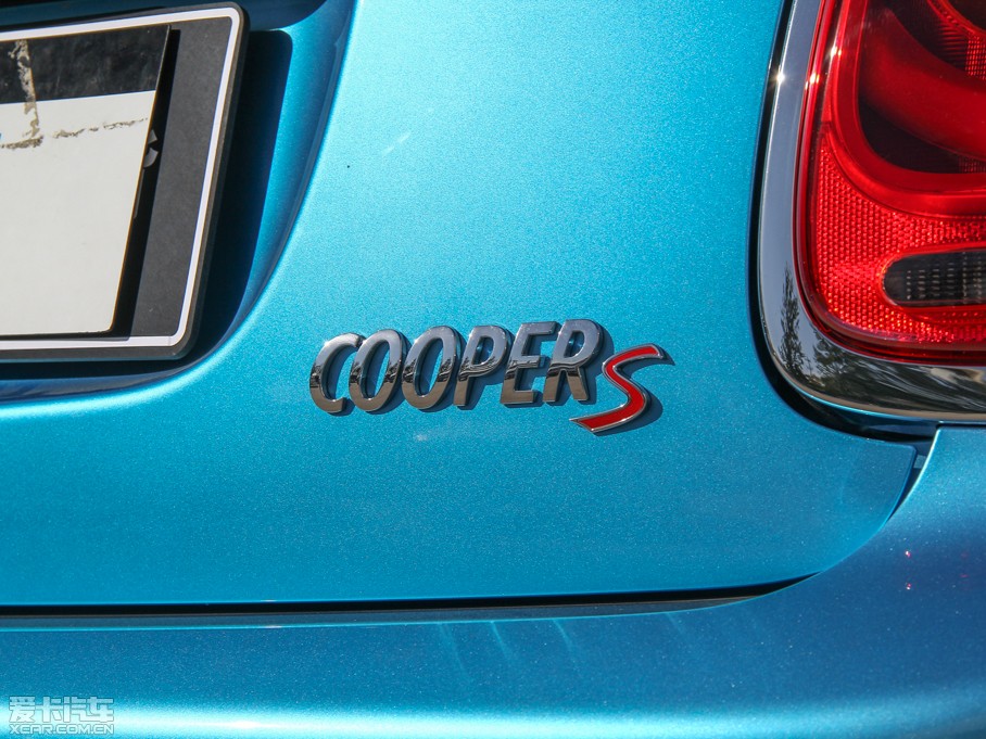 2015MINI 5-DOOR COOPER S