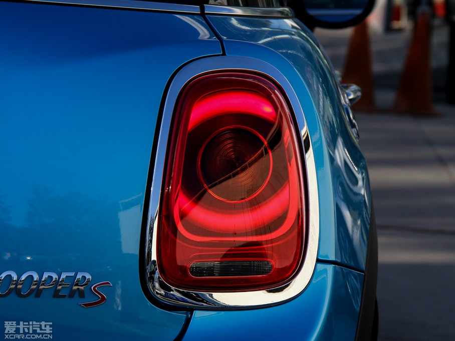 2015MINI 5-DOOR COOPER S