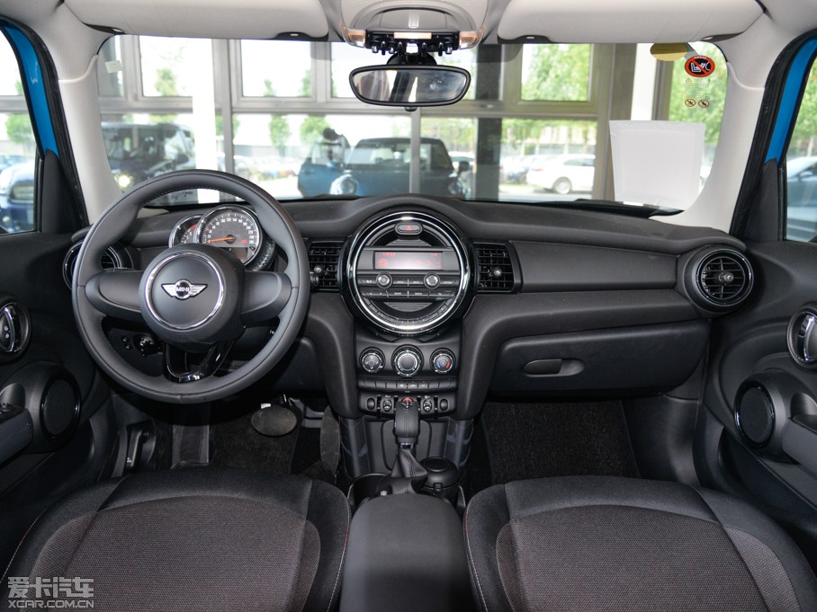 2015MINI 5-DOOR ONE