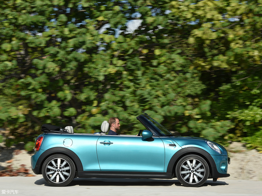 2016款mini3-door one mt