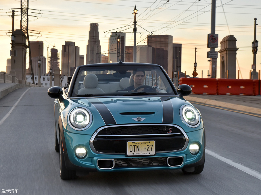 2016MINI 3-DOOR ONE