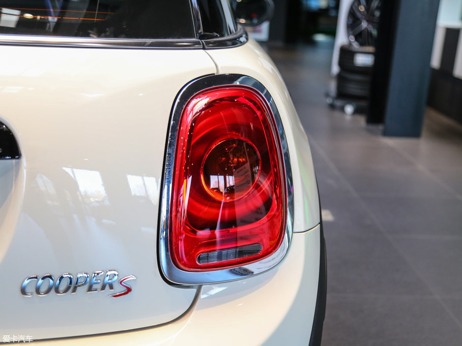 2016MINI 3-DOOR COOPER S