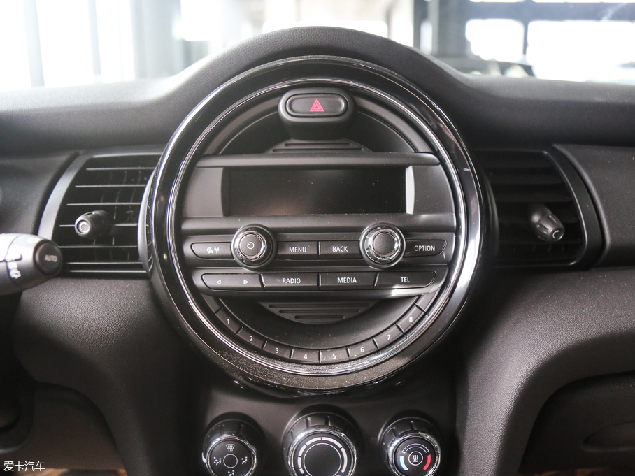 2016MINI 3-DOOR ONE