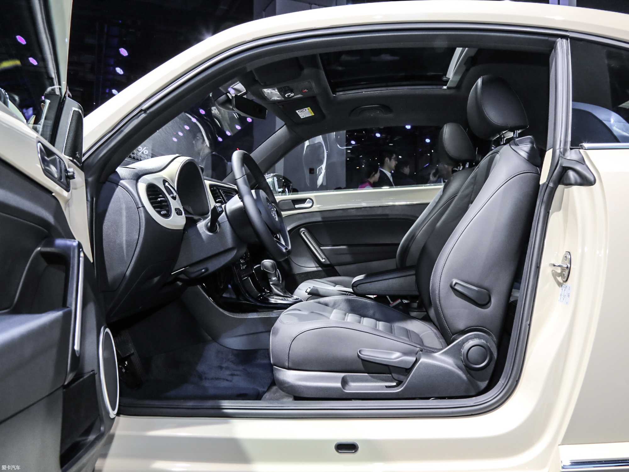 【2019款甲壳虫280tsi 珍藏版_空间座椅_40/183张图片】_汽车图片大全