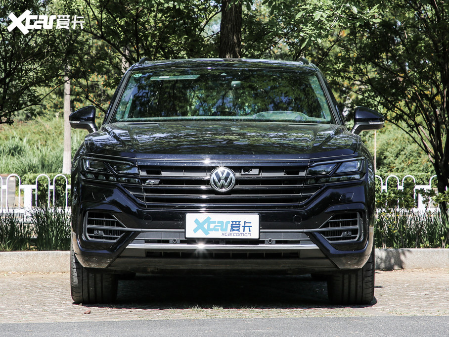 > 大众途锐3.0t锐尊版