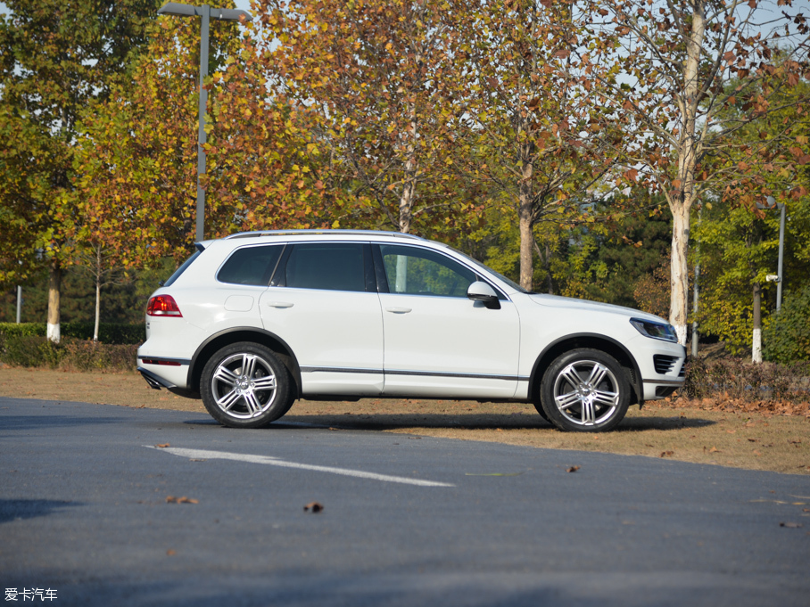 2016; 3.0 TSI R-Line