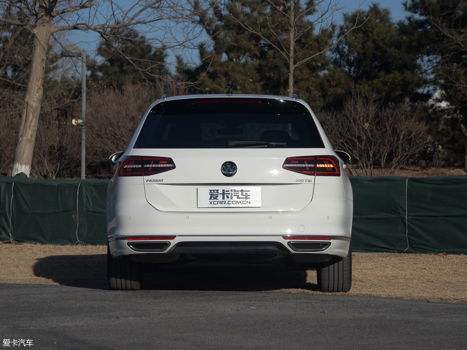 2016ε 380TSI R-Line