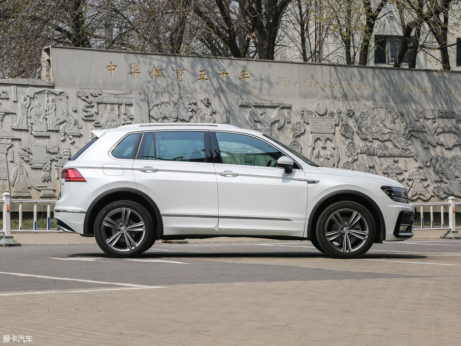 2017Tiguan 380TSI R-line