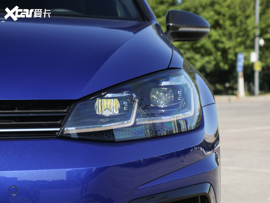 Golf R