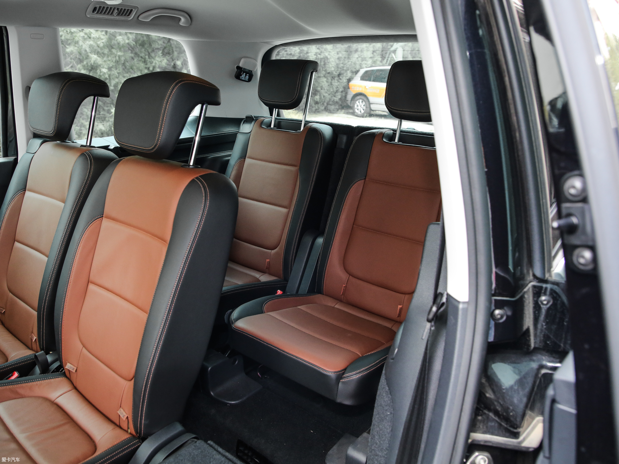 【2018款夏朗380tsi 尊享型 7座_空间座椅_101/1924张图片】_汽车图片
