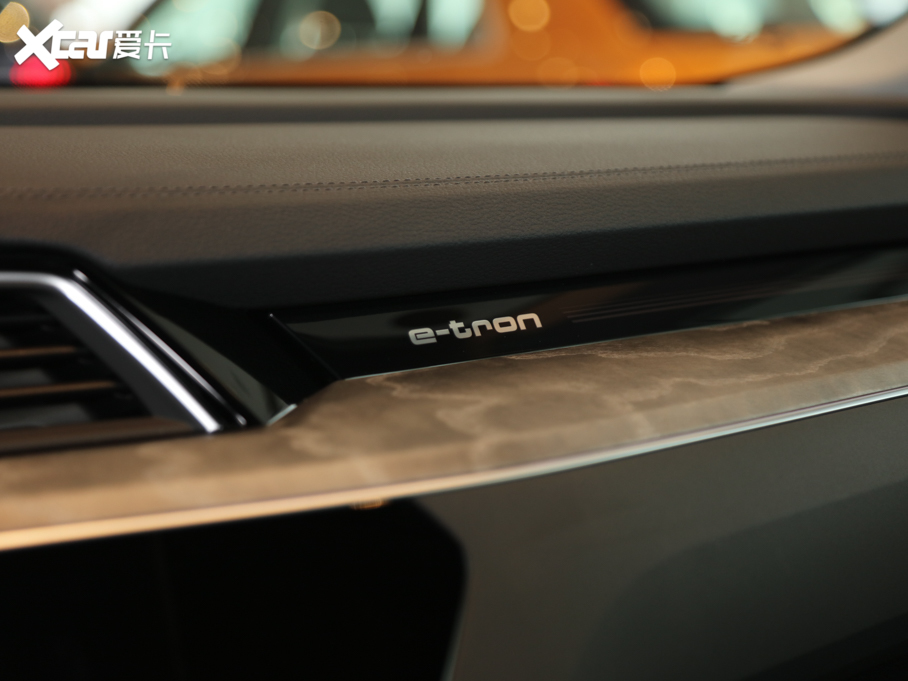 2020µe-tron() 55 quattro ʱ