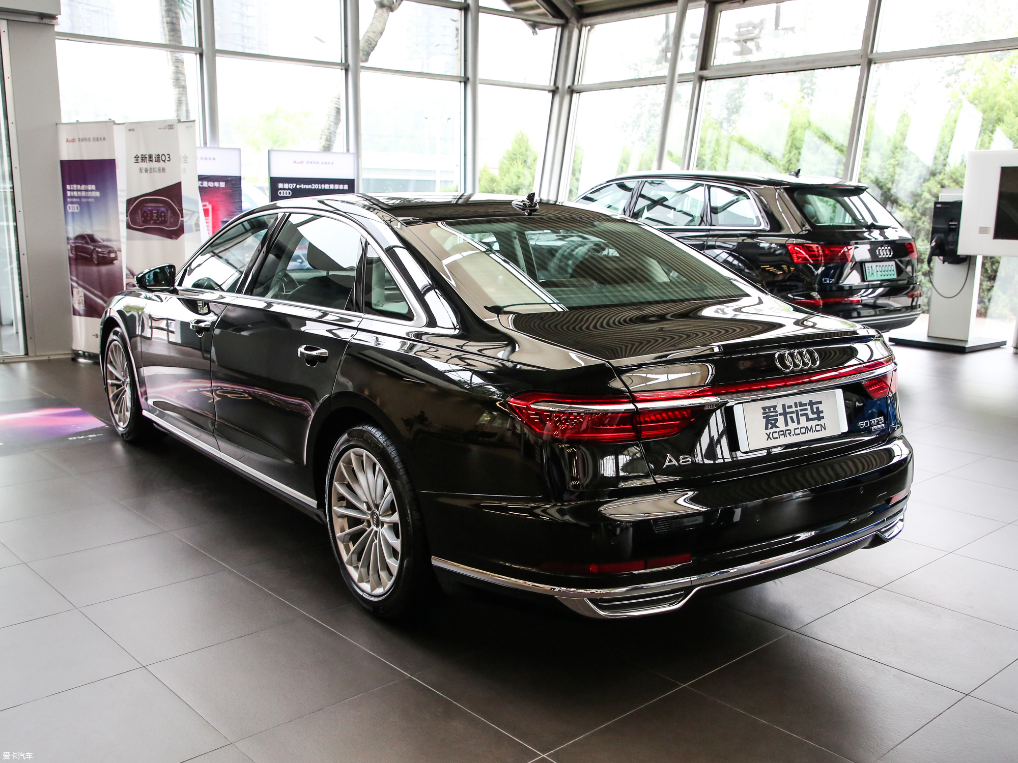 【2019款奥迪a8l50tfsi quattro 舒适型_整体外观_27/1583张图片】