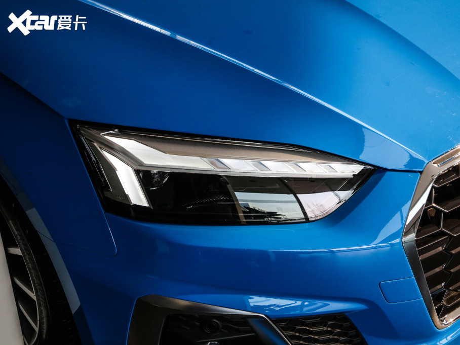 2021款奥迪a5 sportback 40 tfsi quattro 豪华智雅型