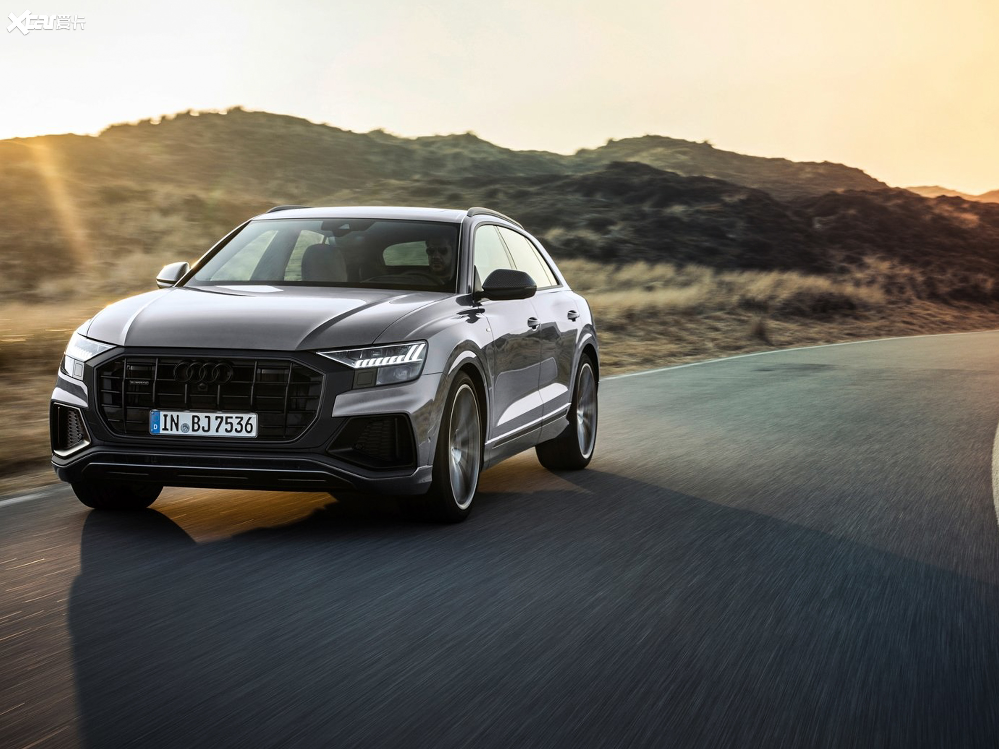 【2021款奥迪q8competition plus_整体外观_22/26张图片】_汽车图片