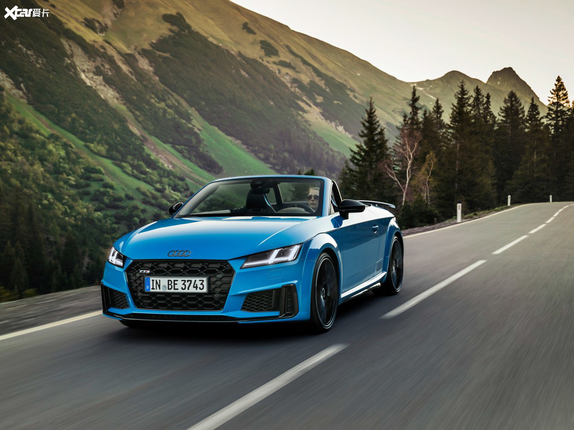 【2021款奥迪tts roadstertts roadster competition plus_整体外观_6