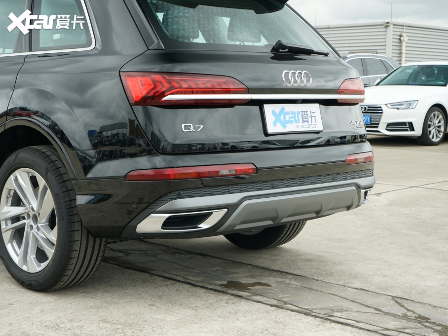 2022µQ7 45 TFSI quattro S line˶