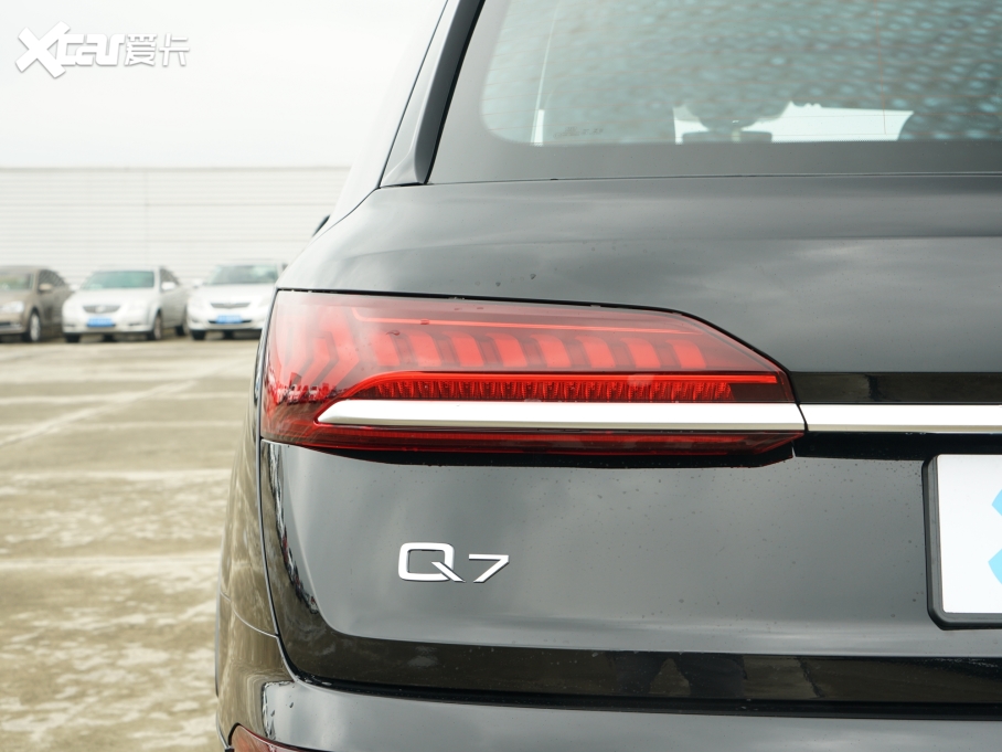 2022µQ7 55 TFSI quattro S line˶