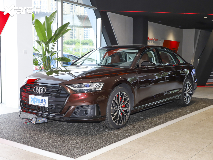 2022µS8 S8L 4.0TFSI quattro ذ