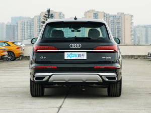 2023款55 TFSI quattro S 尊贵型 正后	