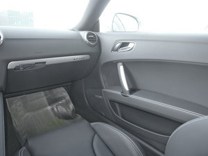 2011Coupe 2.0TFSI ռ