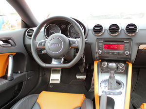 2011Coupe 2.0TFSI п