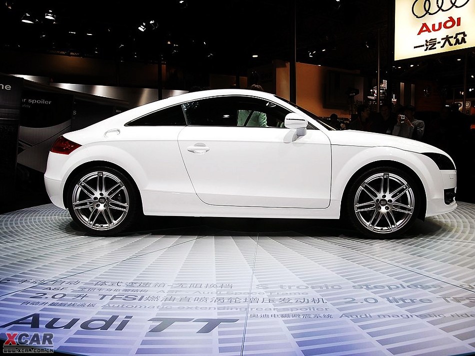 奥迪tt双门图片