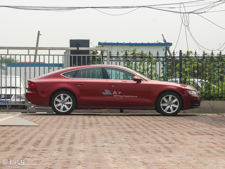 2013µA7 30FSI ׼