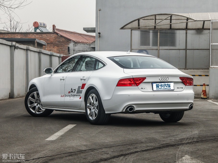 2013µA7 30FSI ׼