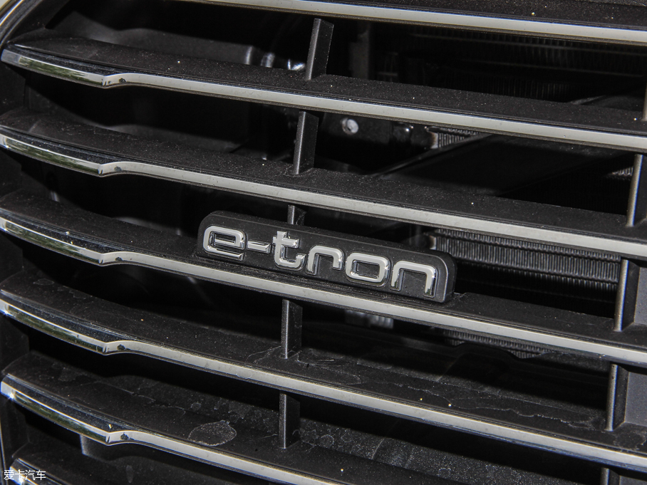 2015µA3 e-tron Sportback e-tron ˶