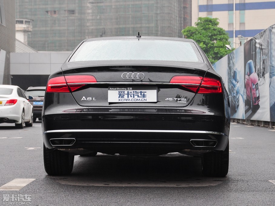 据了解,该车为奥迪a8l 45 tfsi系列中的入门车型,售价为89.88万元.