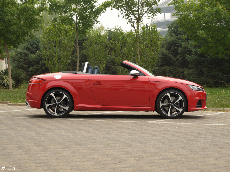 2016µTTS Roadster Roadster quattro