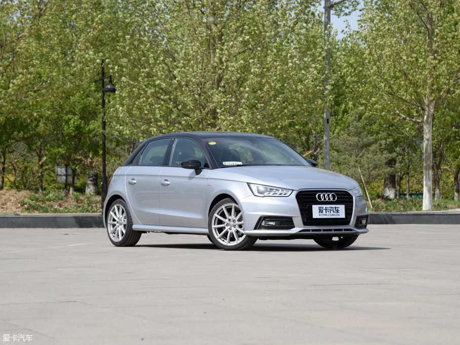 奔驰a130,奔驰a120_大山谷图库