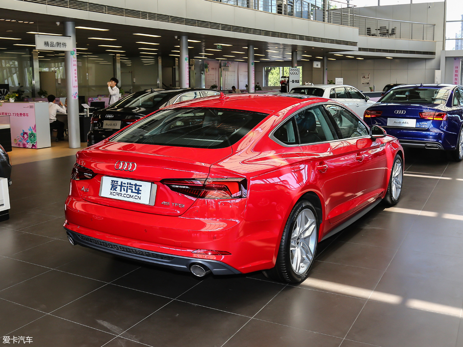 2017µA5 Sportback Sportback 45 TFSI ʱ