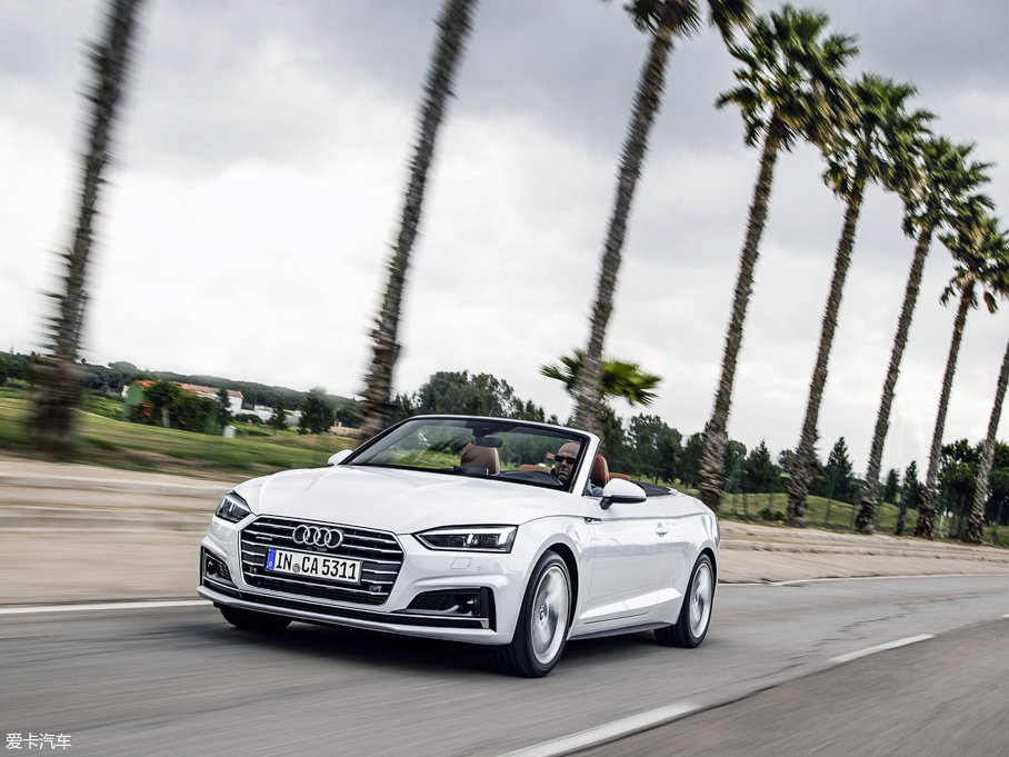 2017µA5 Cabriolet Cabriolet 45 TFSI quattro ˶