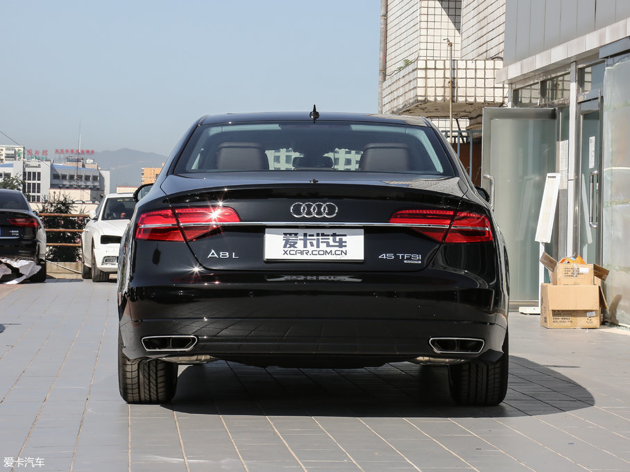 2017款奥迪a8l45 tfsi quattro 领先精英版