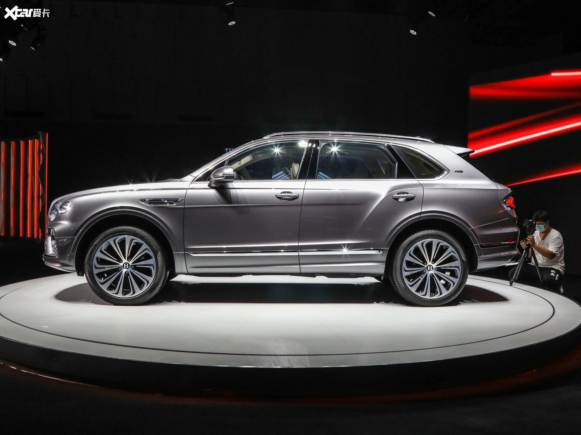 【2021款添越基本型_整体外观_3/151张图片】_汽车图片大全_爱卡汽车